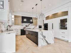 556 FOURTH Line Oakville Ontario, L6L 5A7