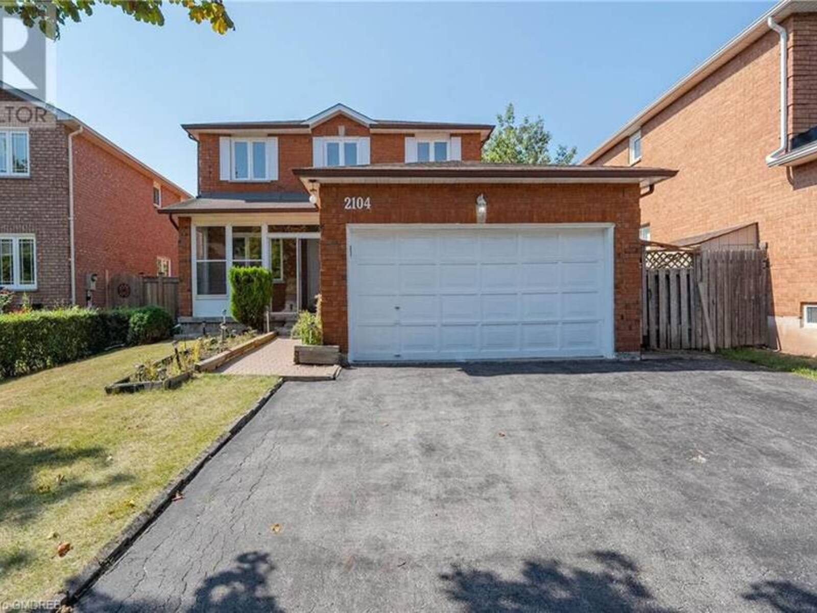 2104 LAURELWOOD Drive, Oakville, Ontario L6H 4S7