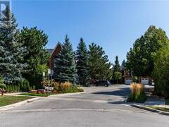 2004 GLENADA Crescent Unit# 24 Oakville Ontario, L6H 5P5