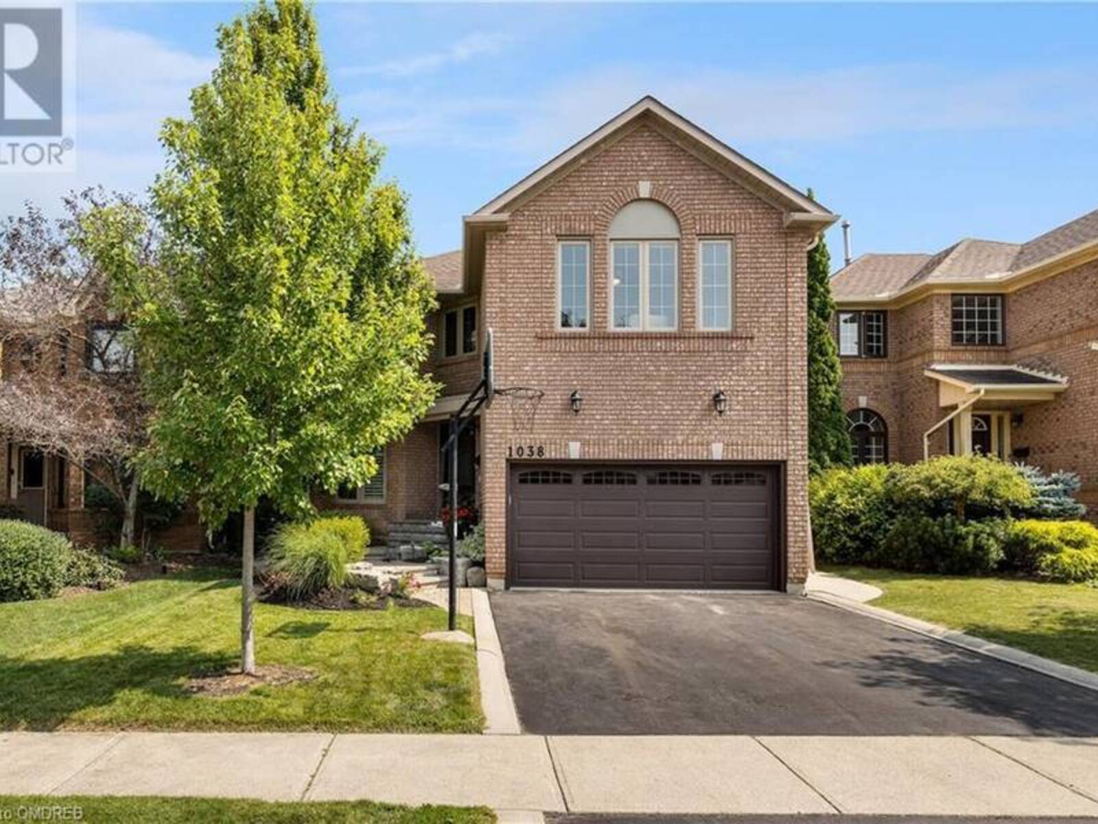 1038 OLD OAK Drive, Oakville, Ontario L6M 3K5