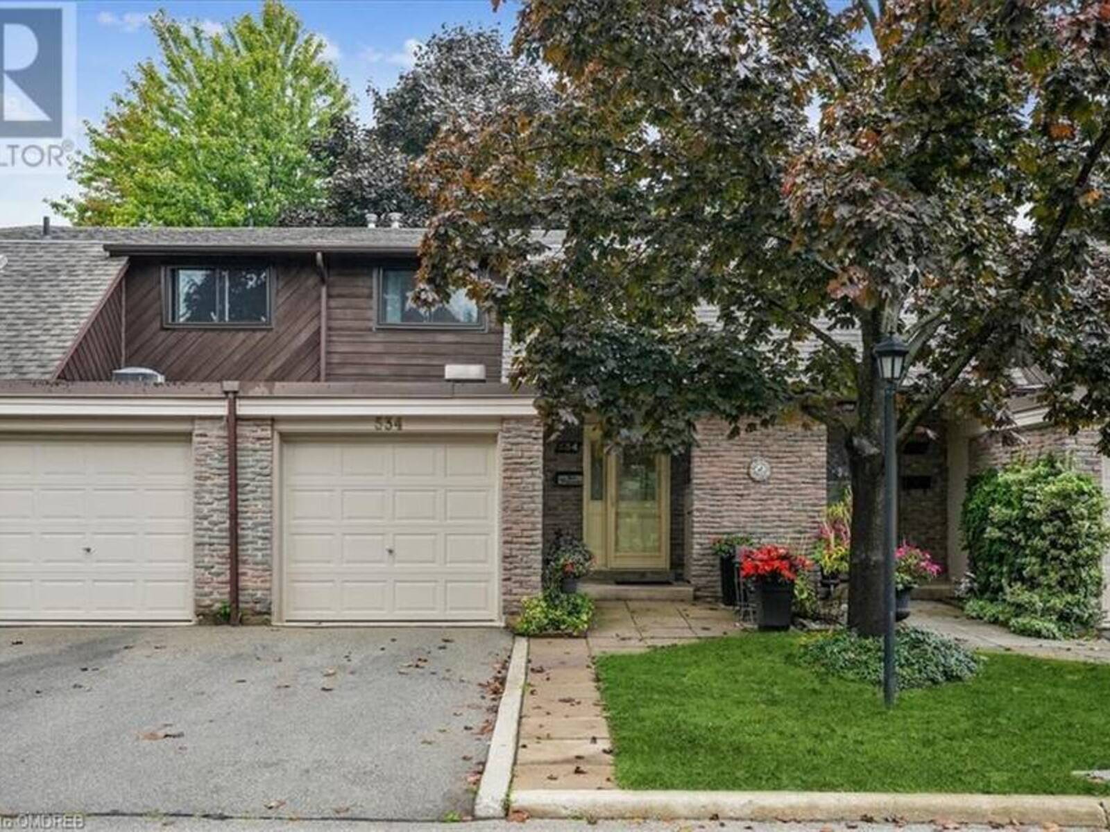 534 FORESTWOOD Crescent, Burlington, Ontario L7L 4K3