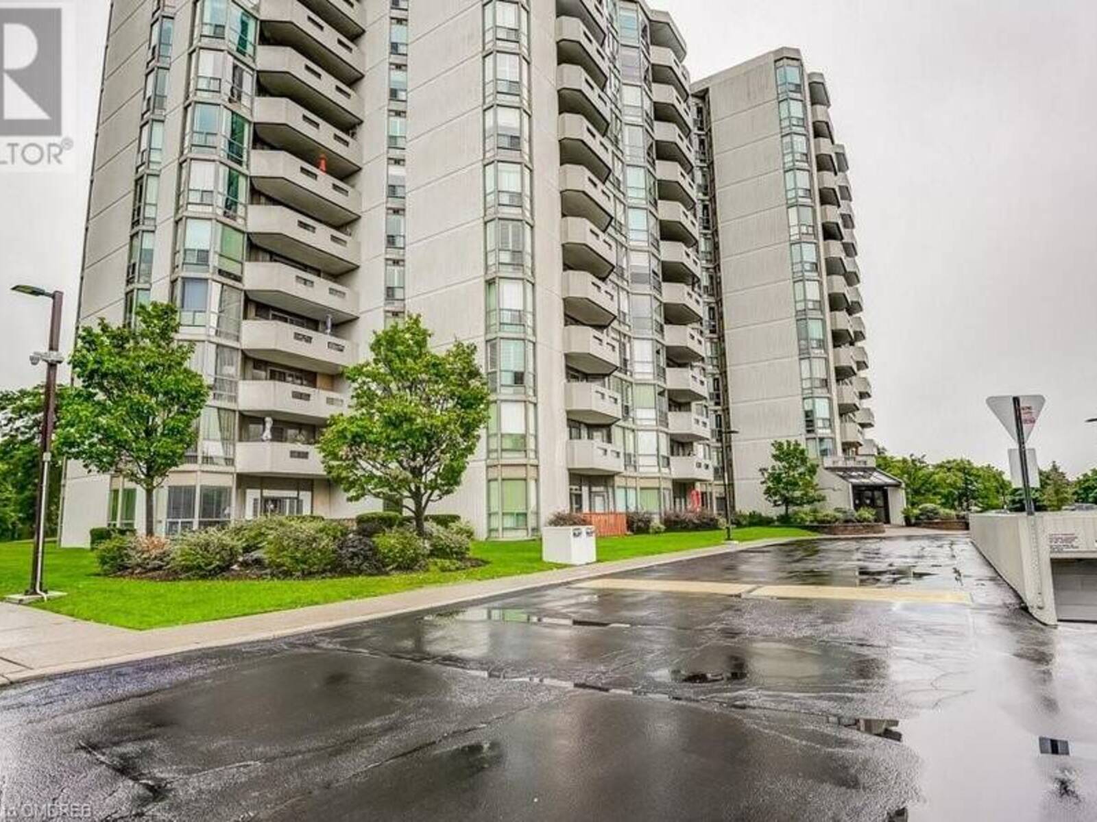 5070 PINEDALE Avenue Unit# 402, Burlington, Ontario L7L 5V6