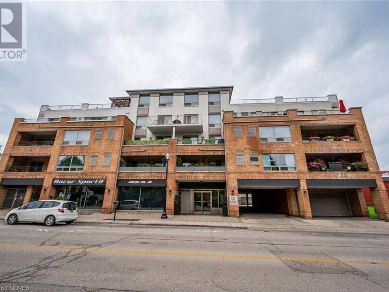 151 ROBINSON Street Unit# 401, Oakville, Ontario L6J 7N3