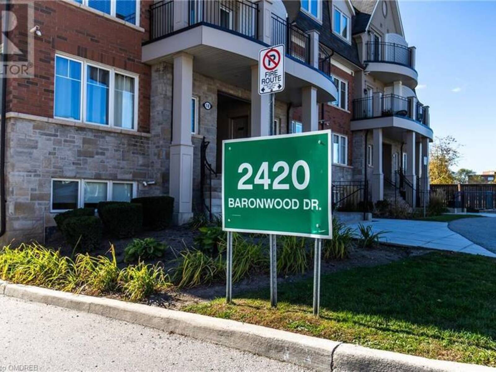 2420 BARONWOOD Drive Unit# 42-02, Oakville, Ontario L6M 0J7