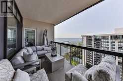 2170 MARINE Drive Unit# PH2 | Oakville Ontario | Slide Image Thirty-four