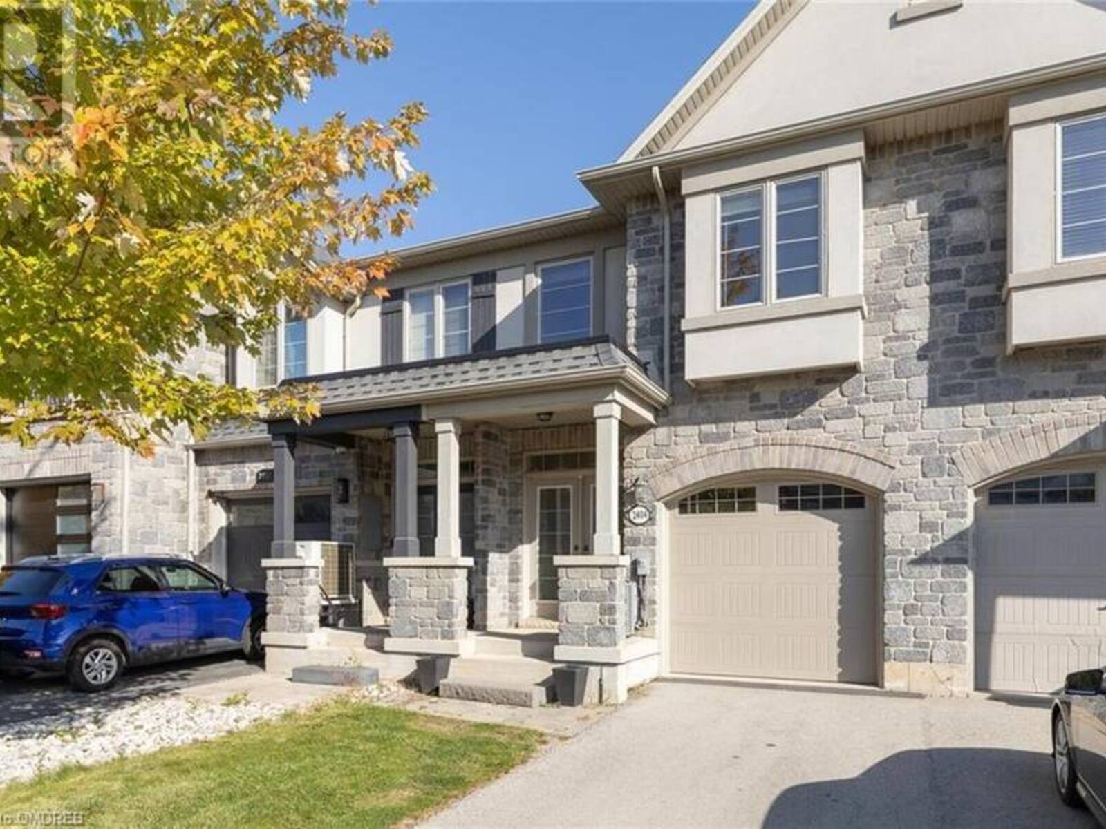 2404 WHISTLING SPRINGS Crescent, Oakville, Ontario L6M 0C3