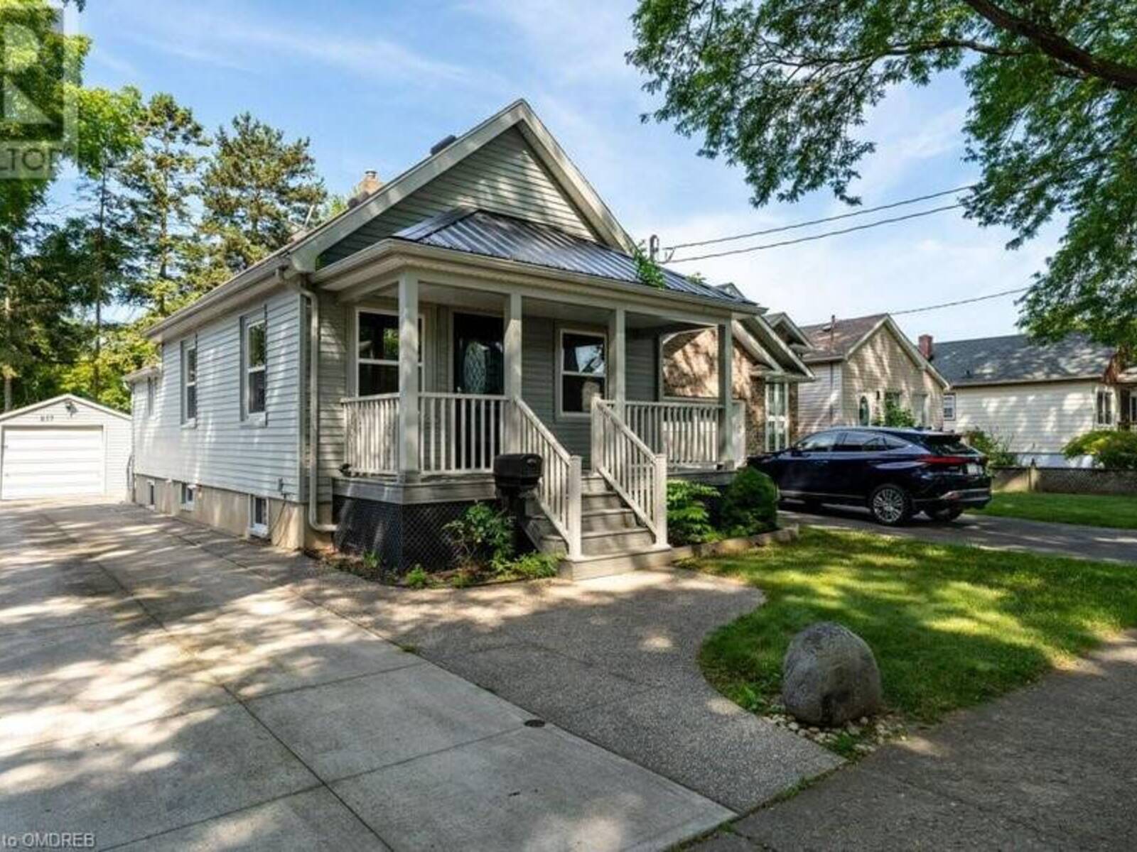 217 YORK Street, St. Catharines, Ontario L2R 6G5