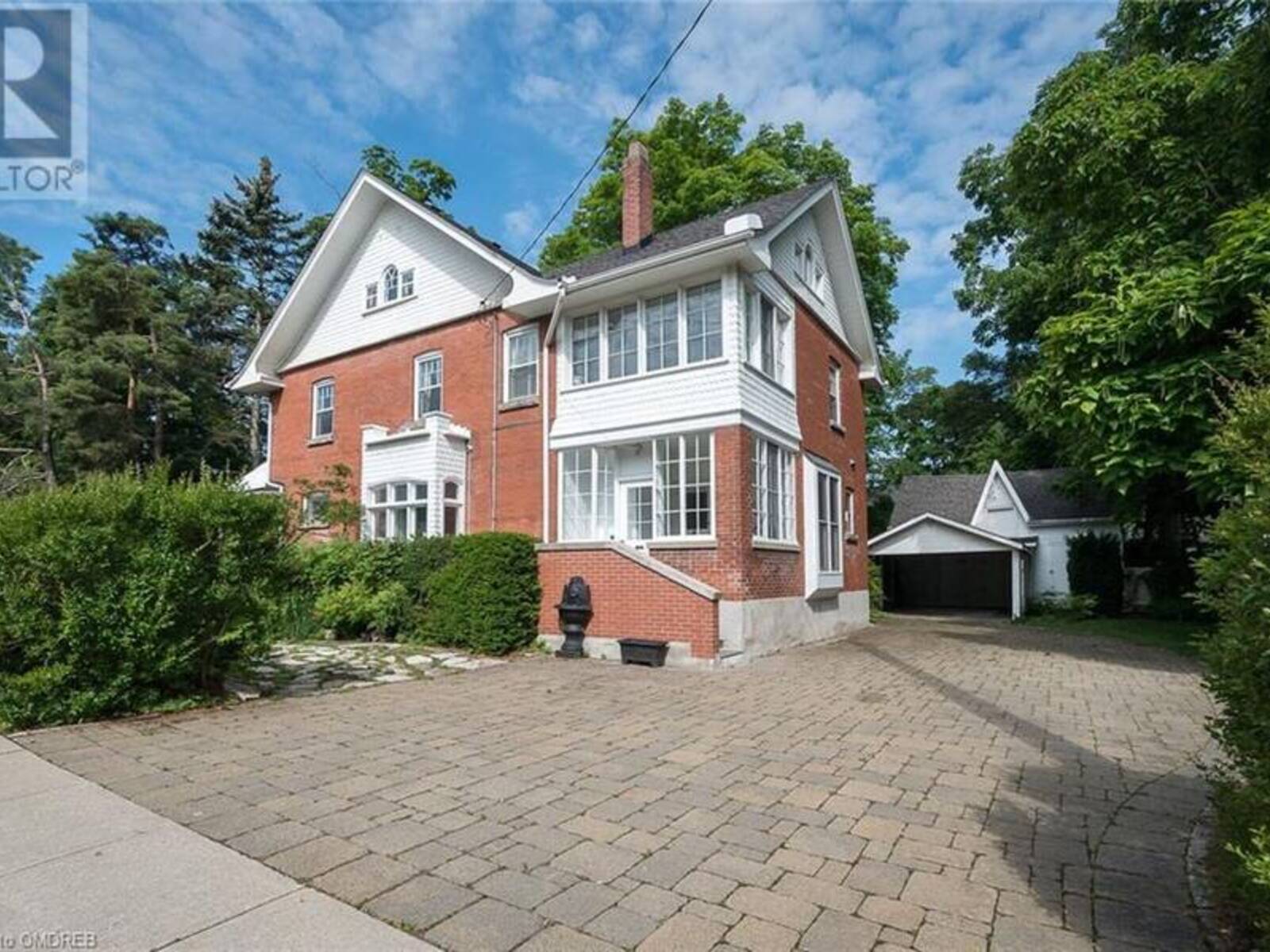 397 TRAFALGAR Road, Oakville, Ontario L6J 3H8