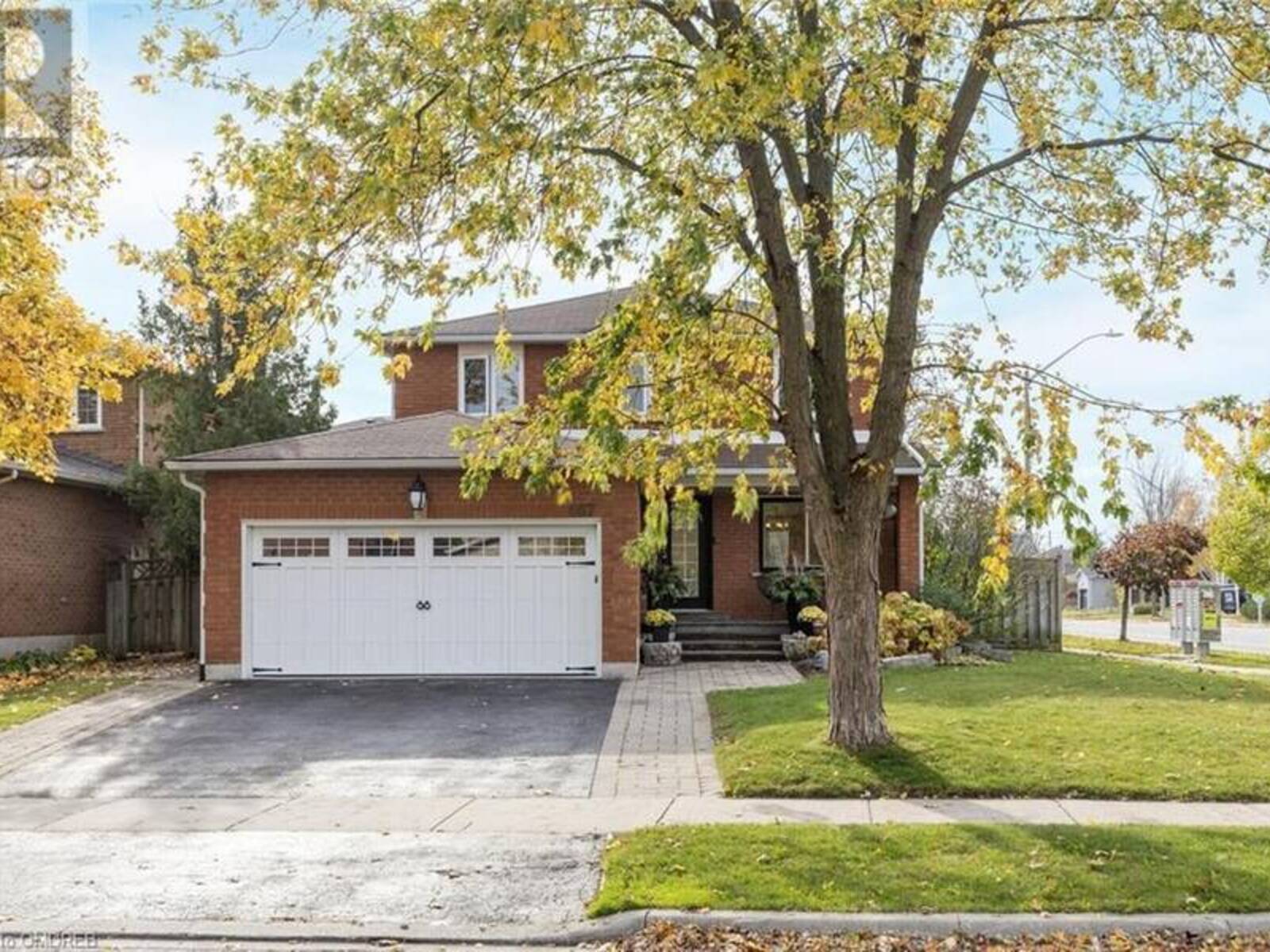 467 HEDGEROW Lane, Oakville, Ontario L6H 4V8