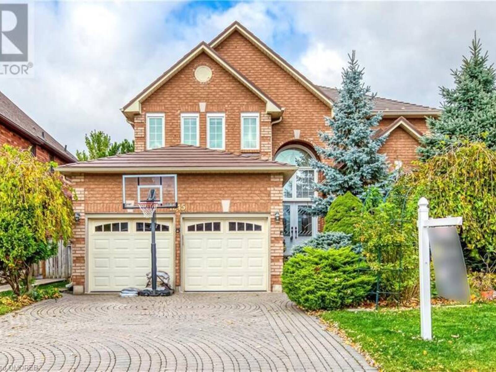 1245 BOWMAN Drive, Oakville, Ontario L6M 3J5