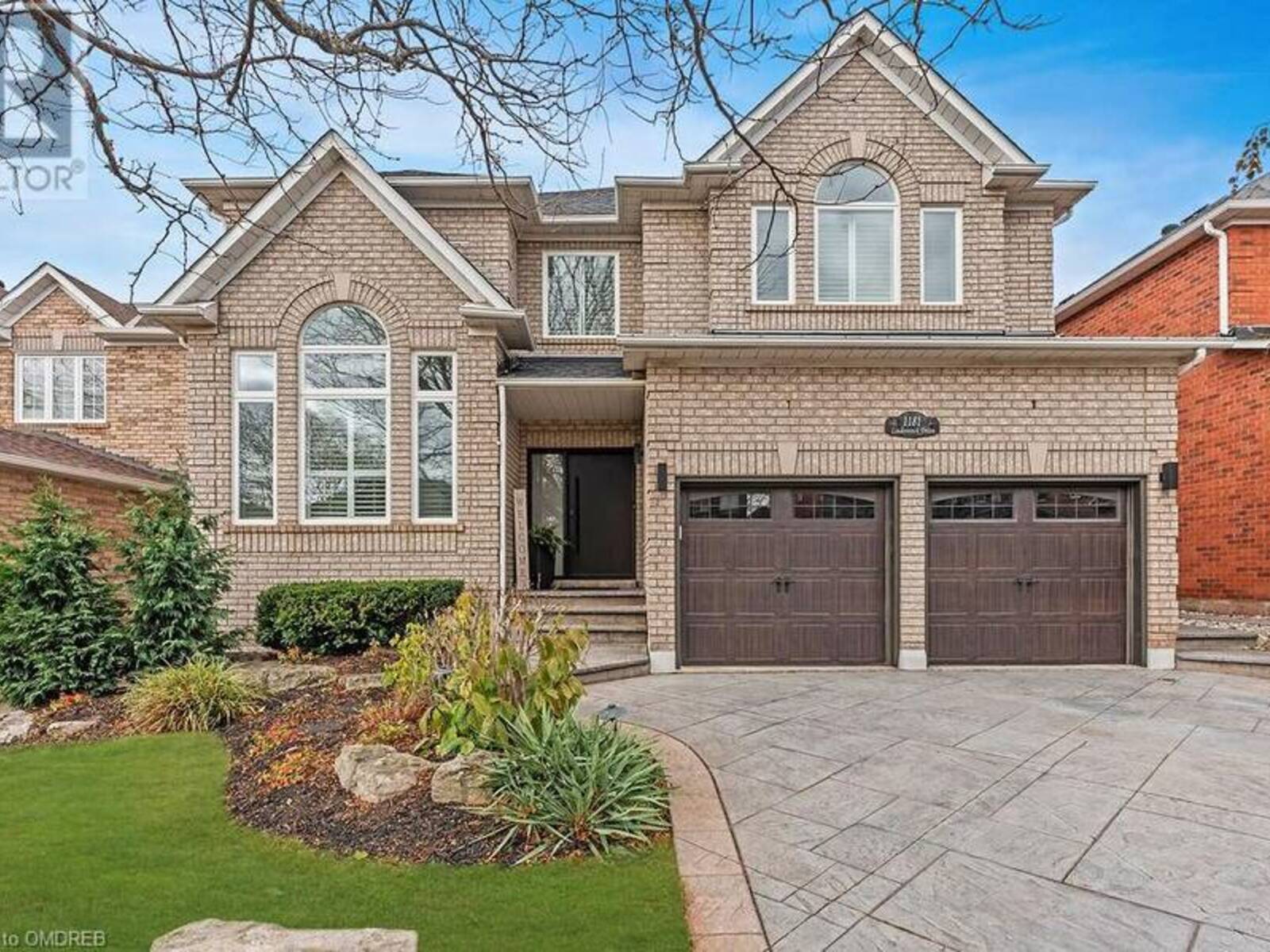 1181 LINDENROCK Drive, Oakville, Ontario L6H 6T5