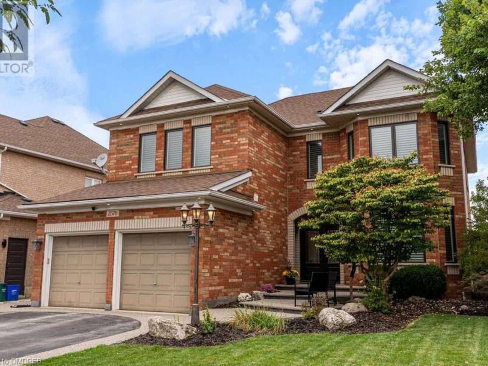 2576 ARMOUR Crescent, Burlington, Ontario L7M 4T3