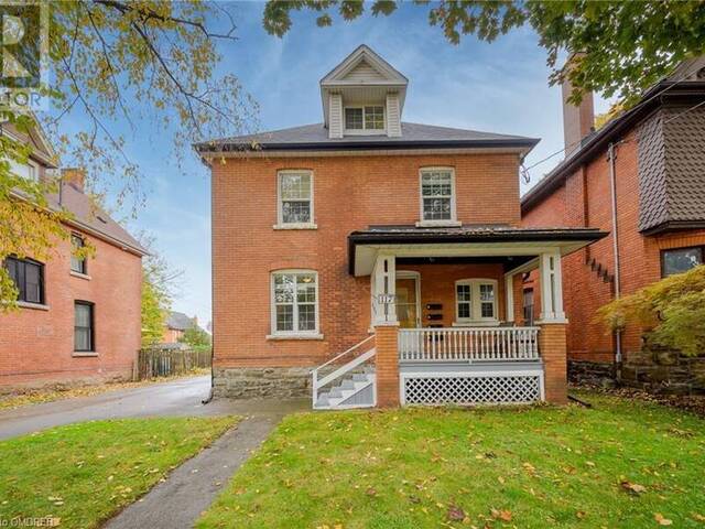 117 FAIRLEIGH Avenue S Hamilton Ontario, L8M 2K4