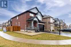 17 NARBONNE Crescent | Stoney Creek Ontario | Slide Image Four