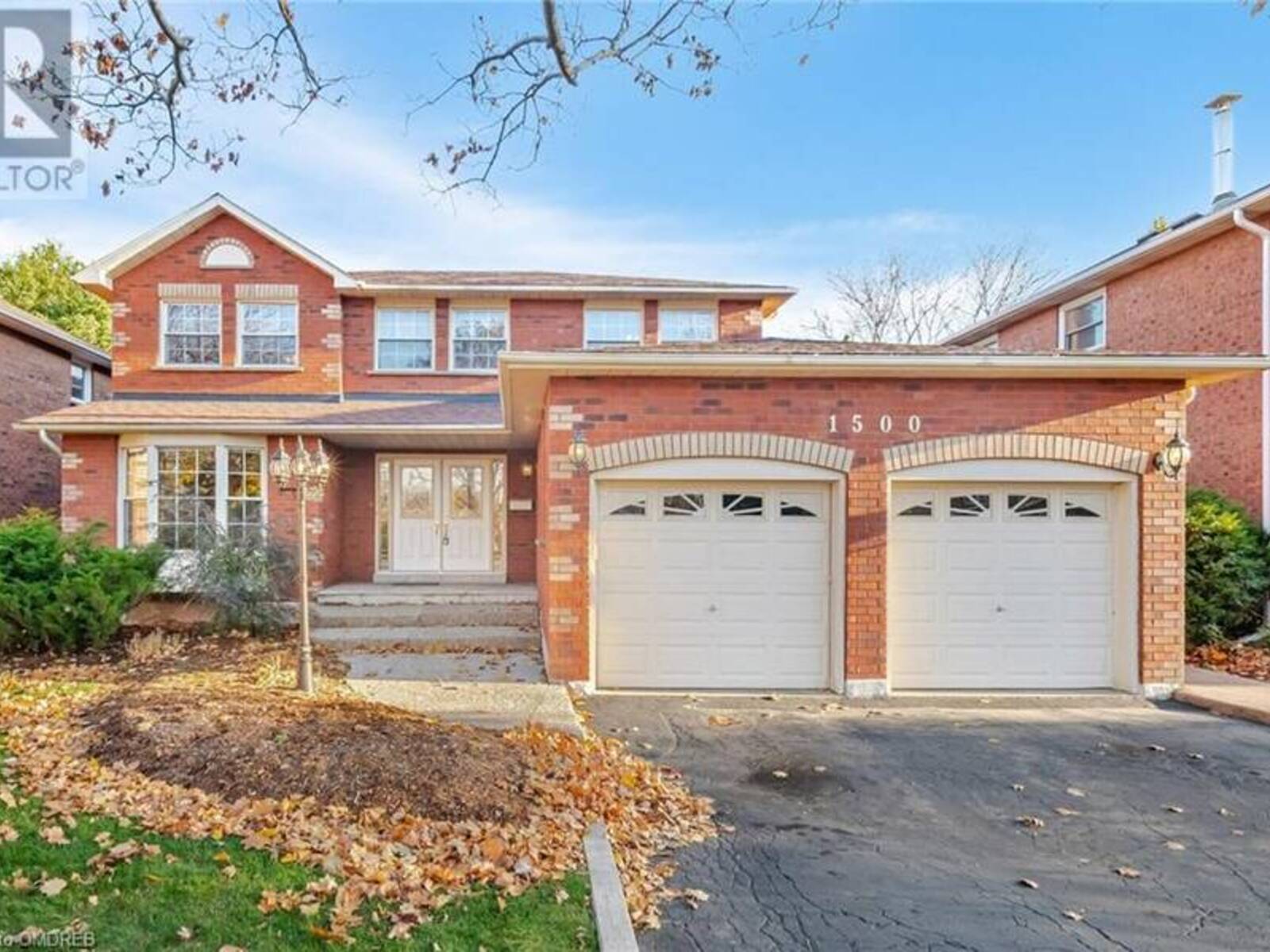 1500 GREENRIDGE Circle, Oakville, Ontario L6M 2J5