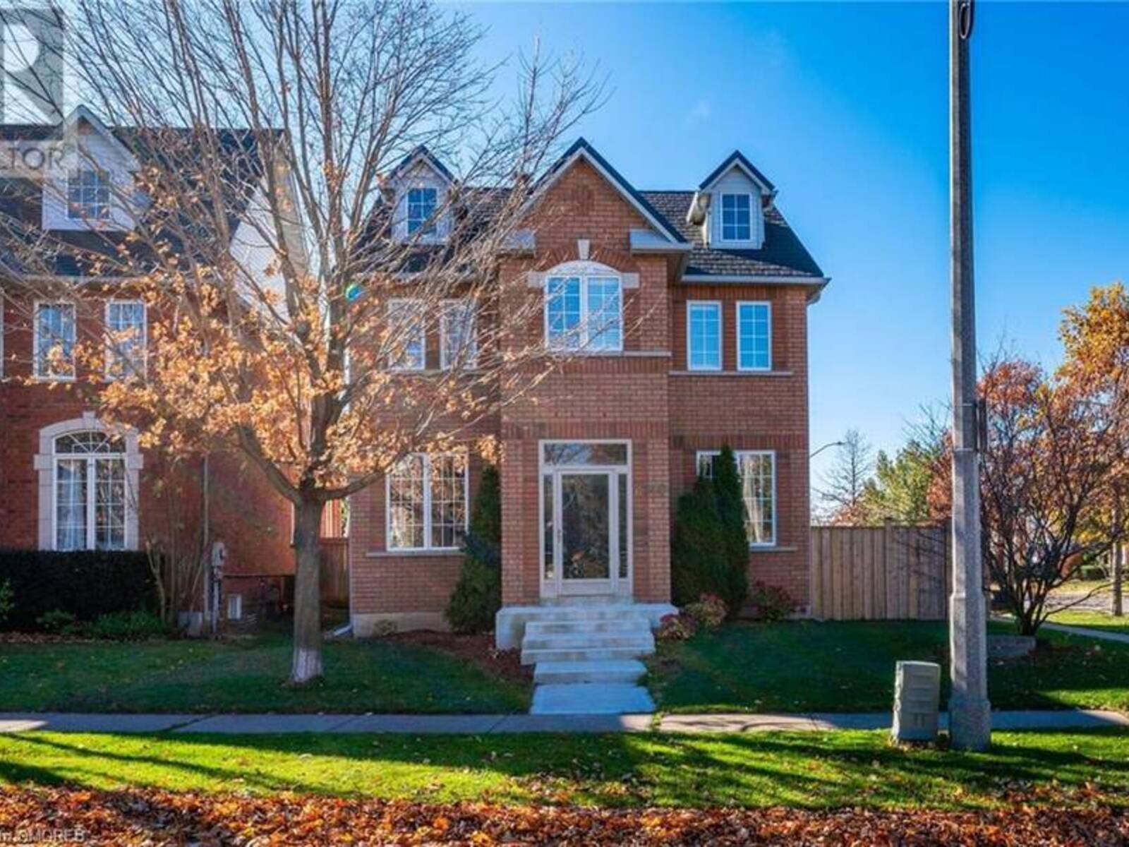 2540 SUNNYHURST Close, Oakville, Ontario L6H 7K5