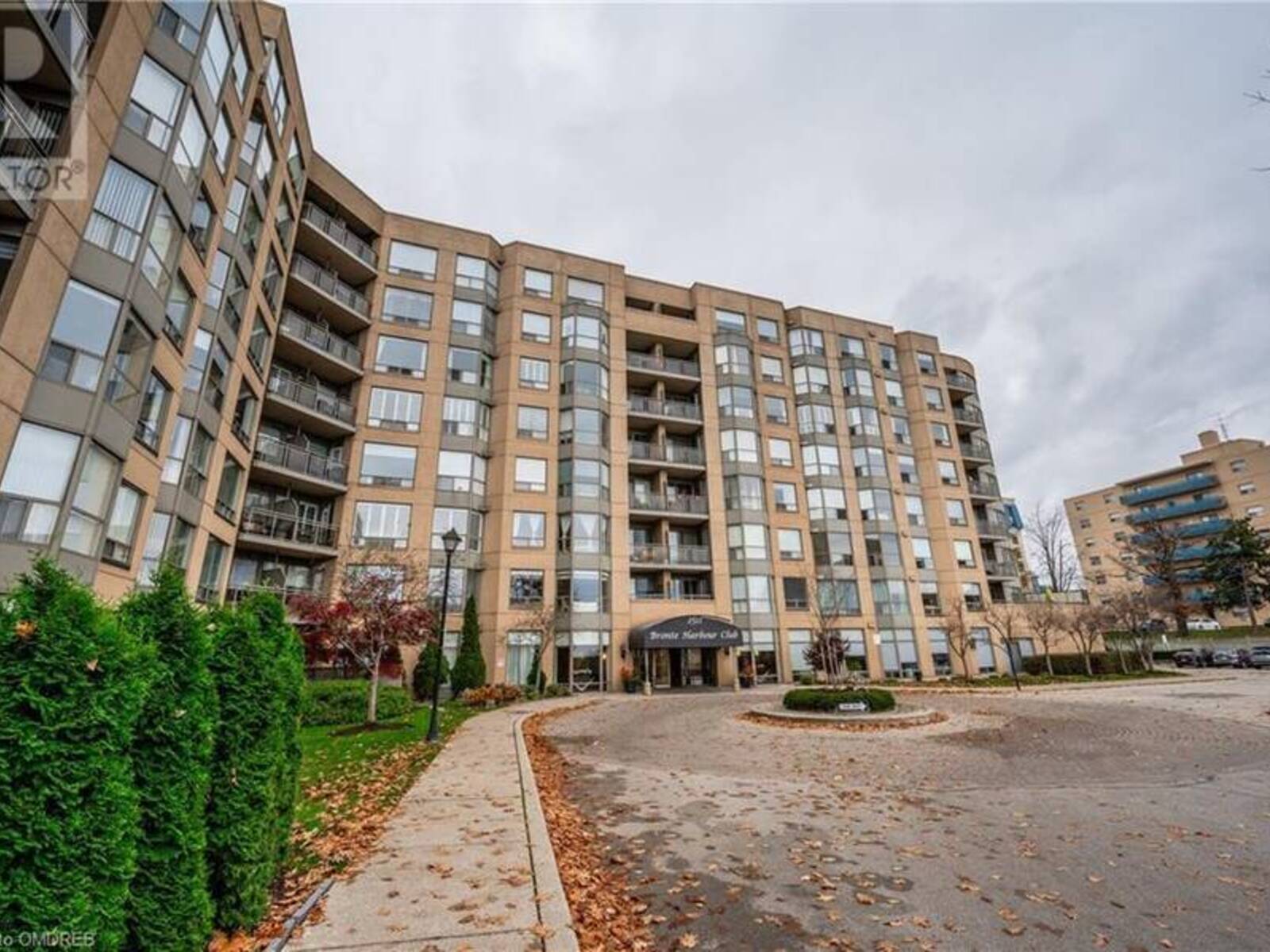 2511 LAKESHORE Road W Unit# 108, Oakville, Ontario L6L 6L9