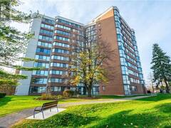 1230 MARLBOROUGH Court Unit# 610 Oakville Ontario, L6H 3K6