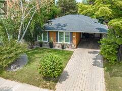 105 OSBORNE Crescent Oakville Ontario, L6H 1G2