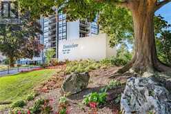 2175 MARINE Drive Unit# PH6 | Oakville Ontario | Slide Image Five