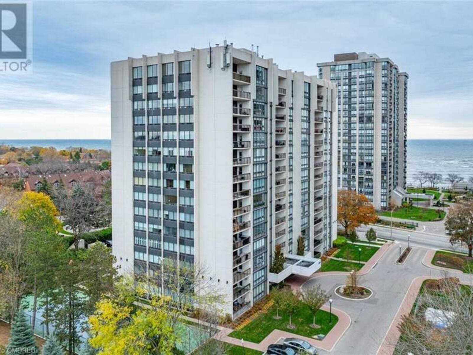 2175 MARINE Drive Unit# 202, Oakville, Ontario L6L 5L5