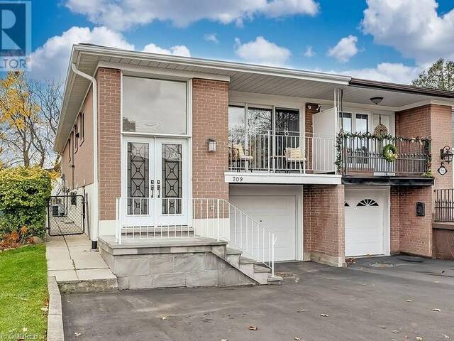 709 ABANA Road Mississauga Ontario, L5A 1H6