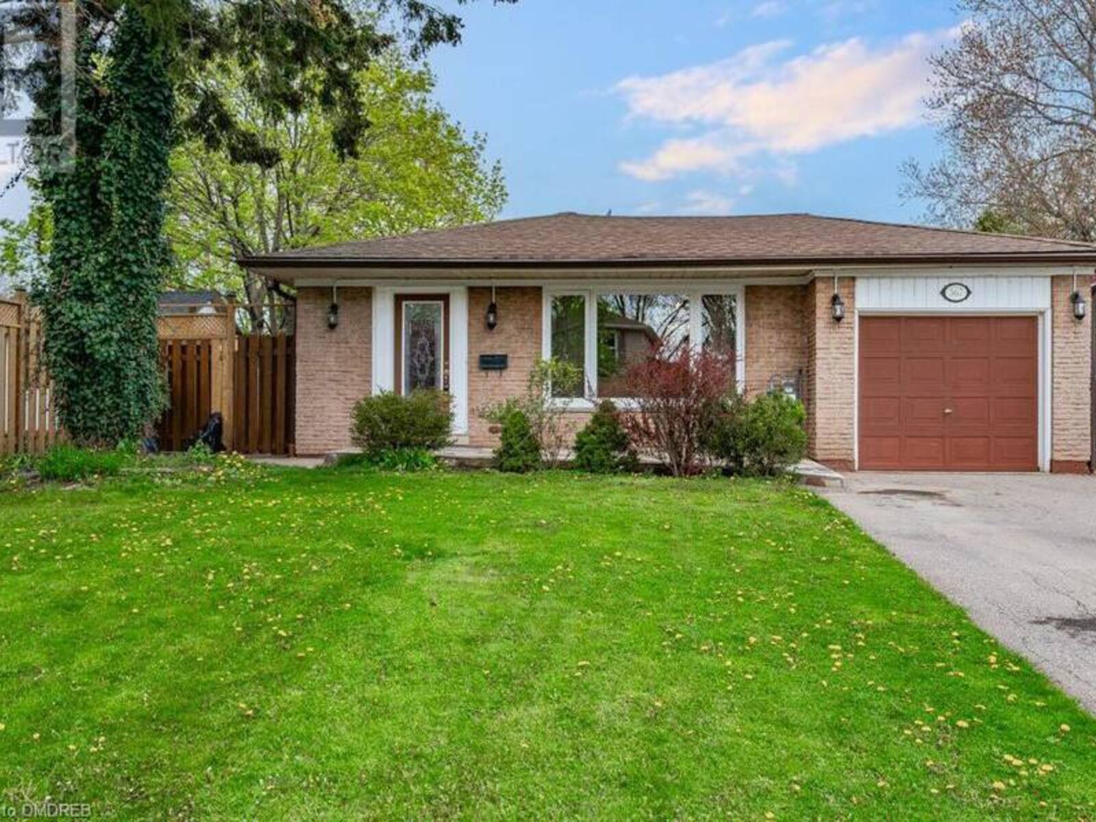 367 YALE Crescent, Oakville, Ontario L6L 3L6