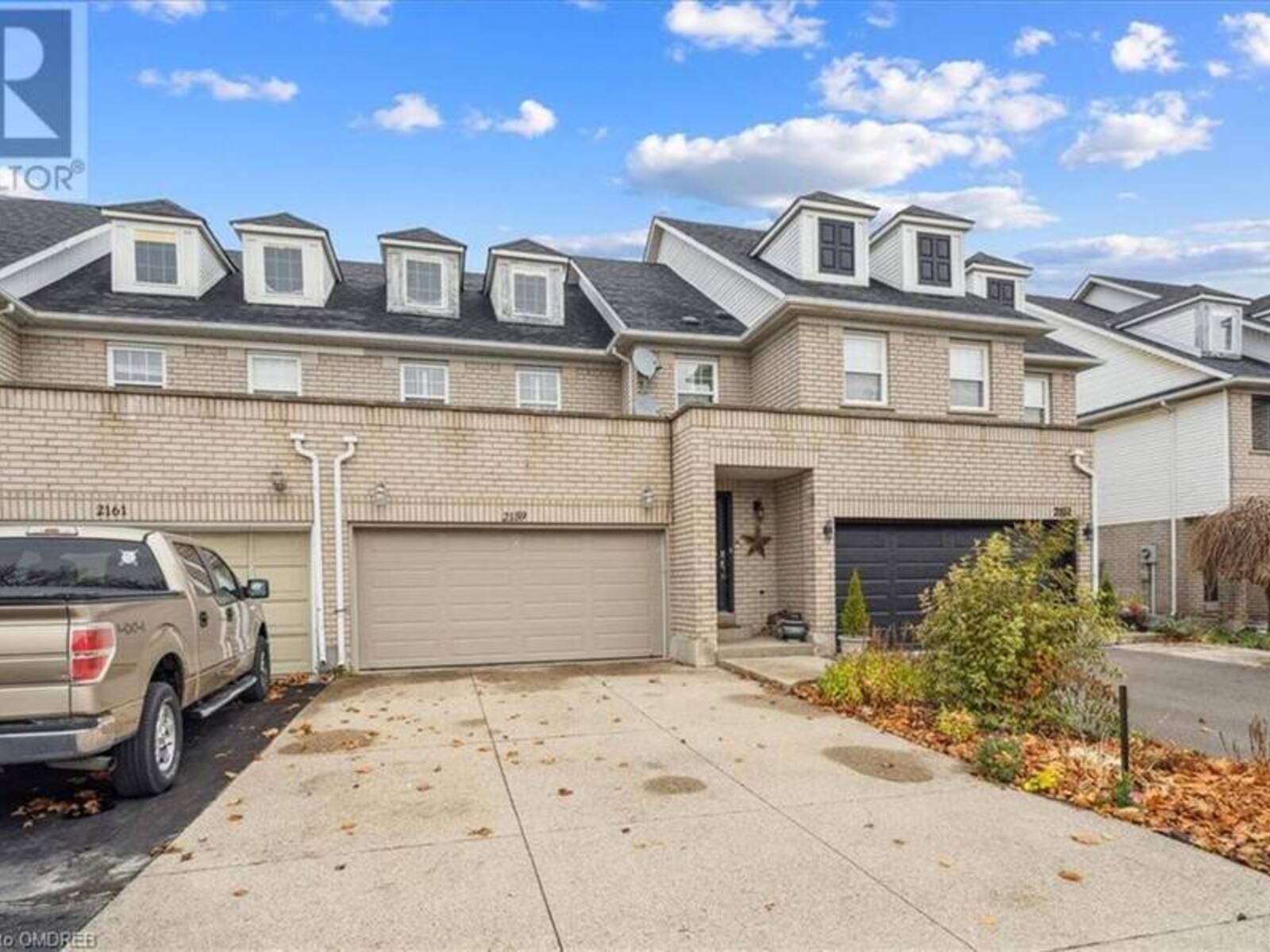 2159 WHITE DOVE Circle, Oakville, Ontario L6M 3R7