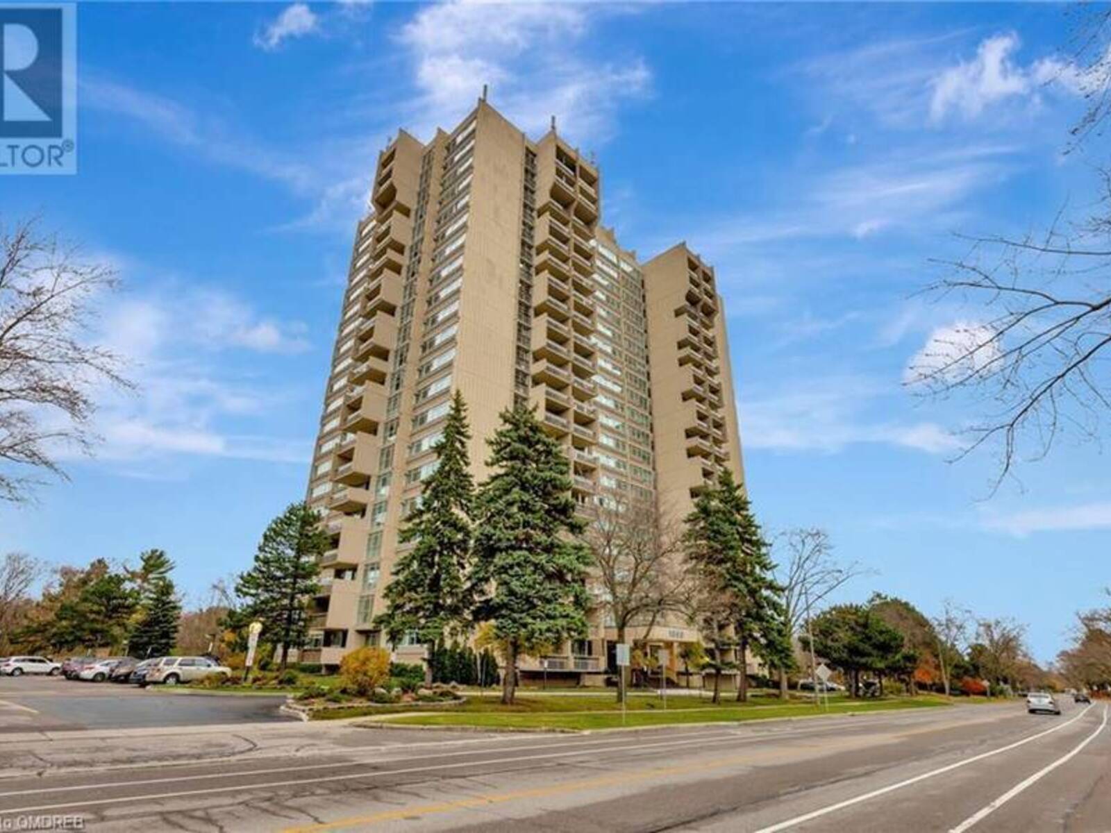 1359 WHITE OAKS Boulevard Unit# 202, Oakville, Ontario L6H 2R8