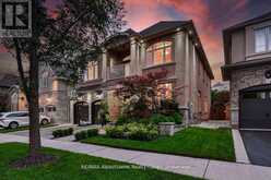 526 HIDDEN TRAIL | Oakville Ontario | Slide Image Two