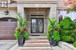 526 HIDDEN TRAIL | Oakville Ontario | Slide Image Four