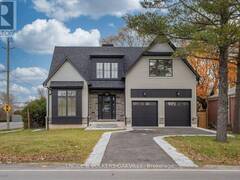 601 MAPLEHURST AVENUE Oakville Ontario, L6L 4Y8