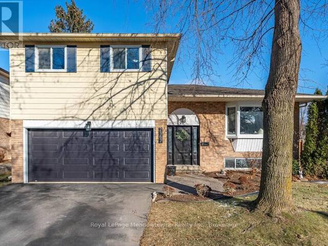 2187 BLACKBURN COURT Burlington Ontario, L7P 4B3