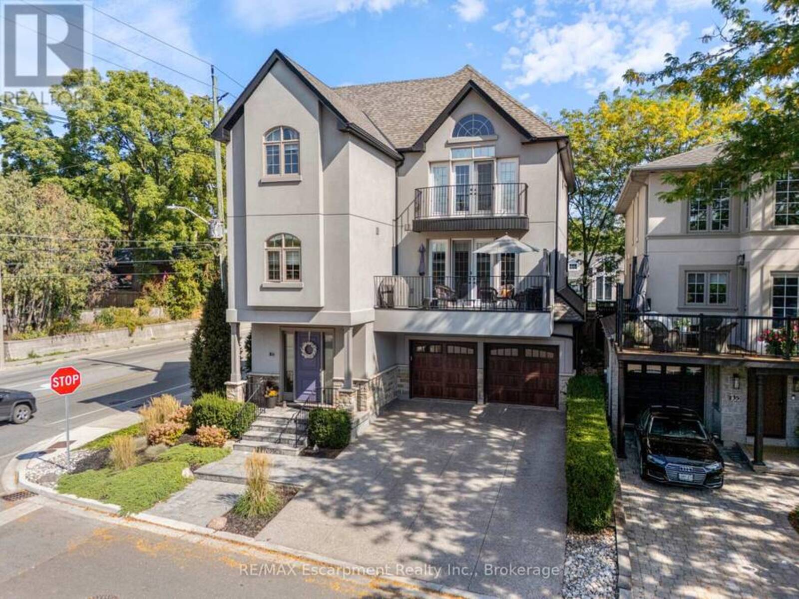 139 WILSON STREET, Oakville, Ontario L6K 3G9