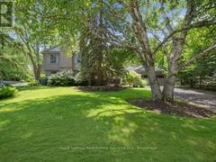 250 DALEWOOD DRIVE Oakville Ontario, L6J 4P3