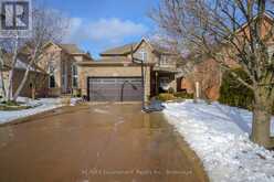 28 STEEPLECHASE DRIVE | Hamilton Ontario | Slide Image One