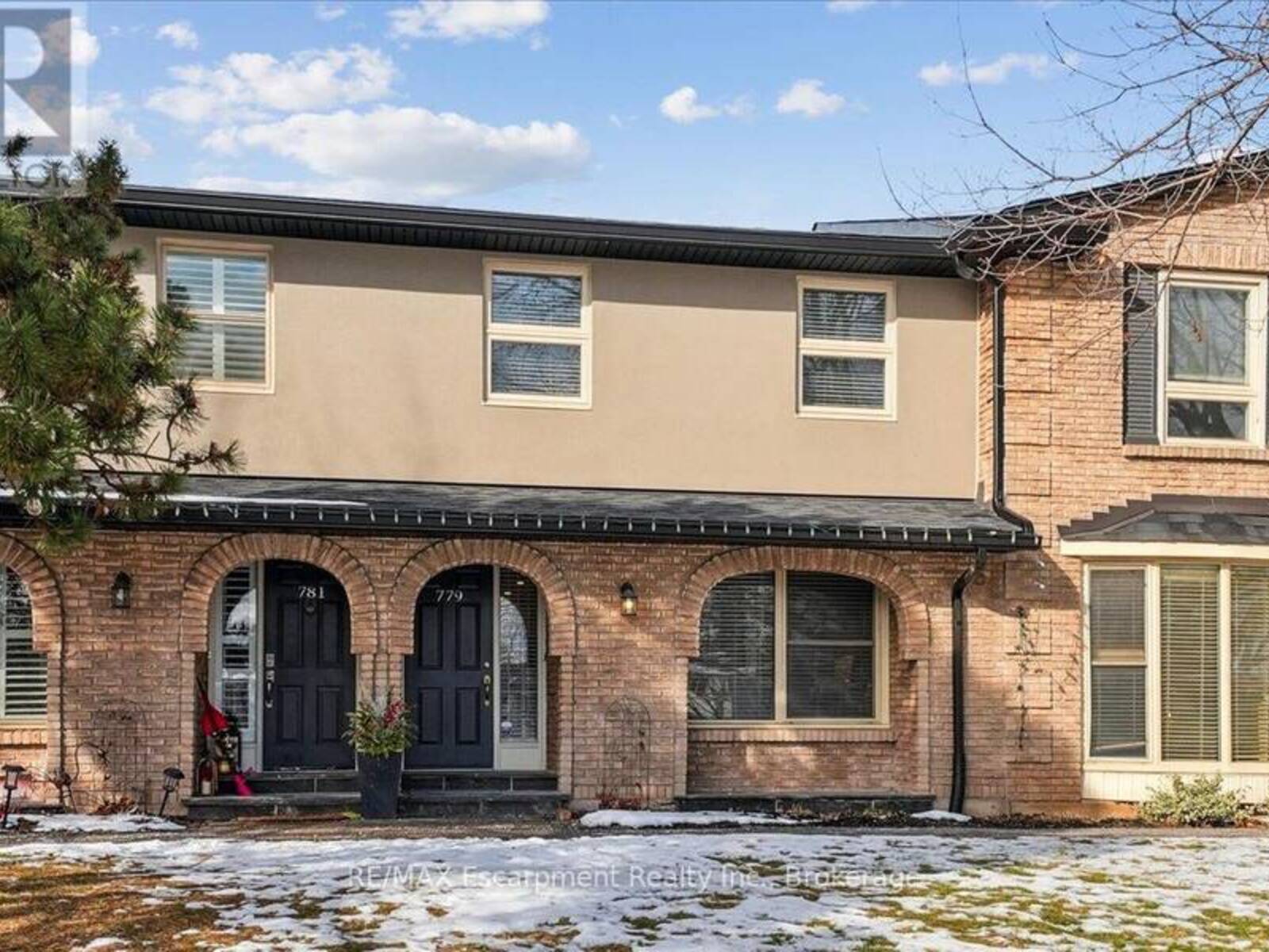 779 HYDE ROAD, Burlington, Ontario L7S 1S6