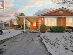 17 - 20 COURTLAND DRIVE Brantford Ontario, N3R 7Y2