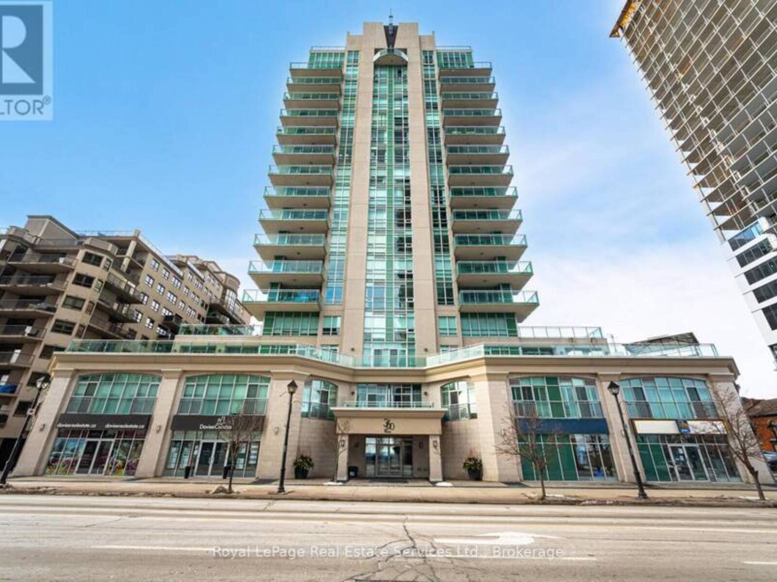 902 - 360 PEARL STREET, Burlington, Ontario L7R 1E1