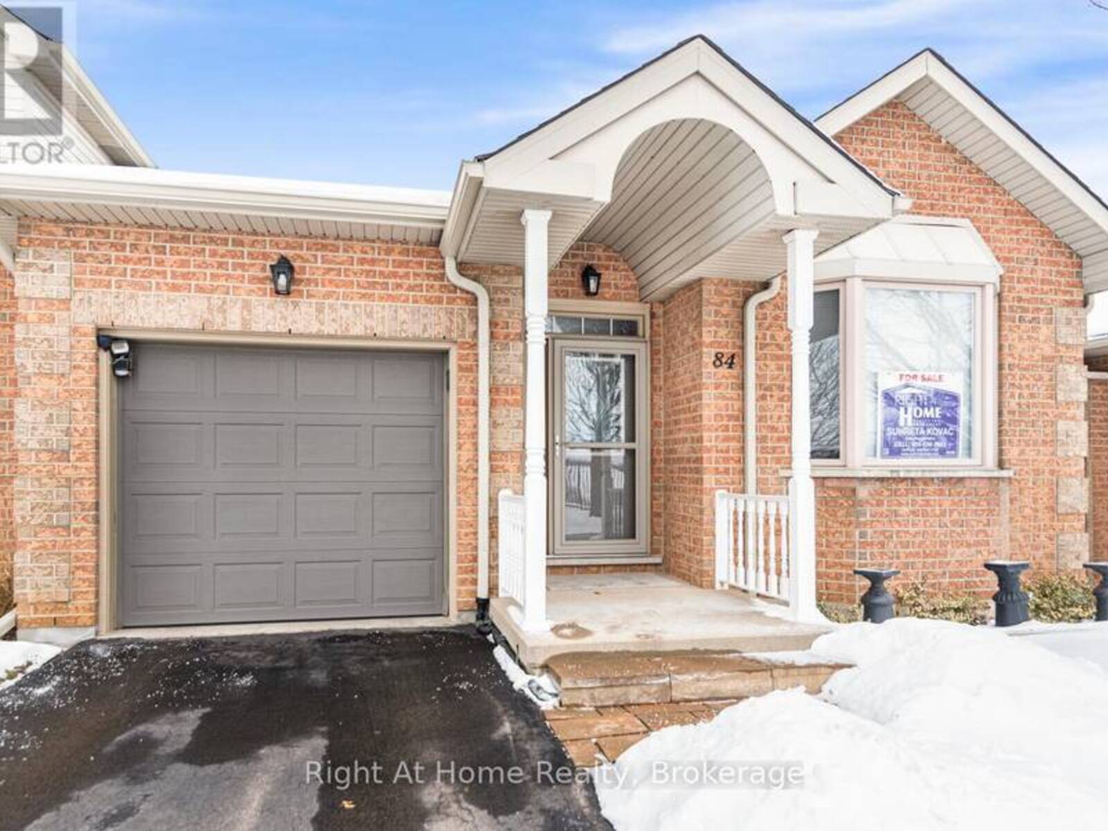 84 GREENTRAIL DRIVE W, Hamilton, Ontario L0R 1W0