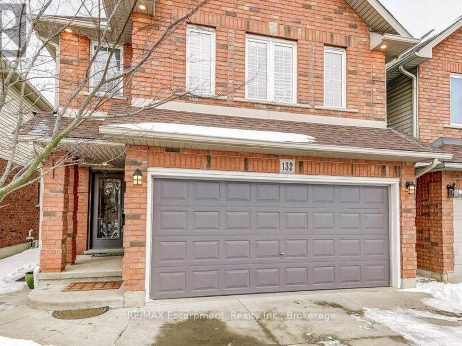 132 THOROUGHBRED BOULEVARD, Ancaster, Ontario L9K 1N2