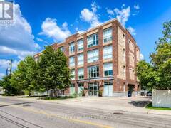 402 - 36 REGINA STREET N Waterloo Ontario, N2J 3A2