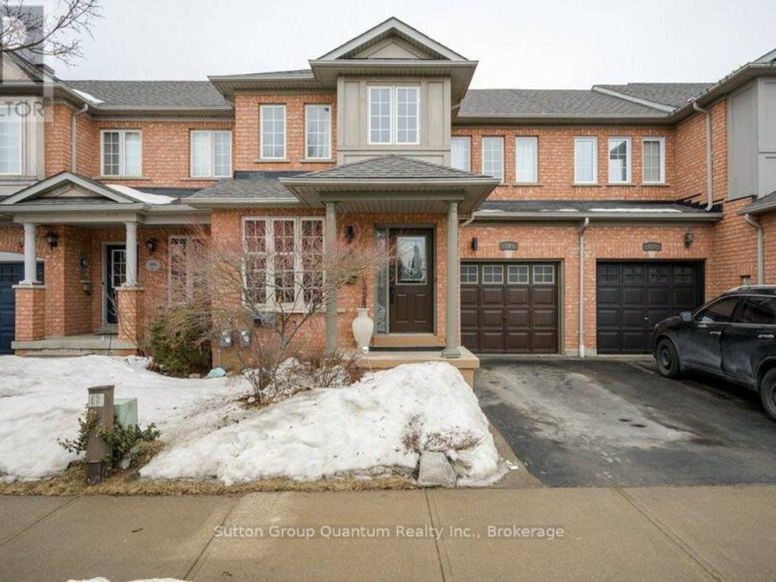 604 JULIA AVENUE, Burlington, Ontario L7L 6X4