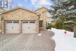 69 TOPHAM CRESCENT | Richmond Hill Ontario | Slide Image Three