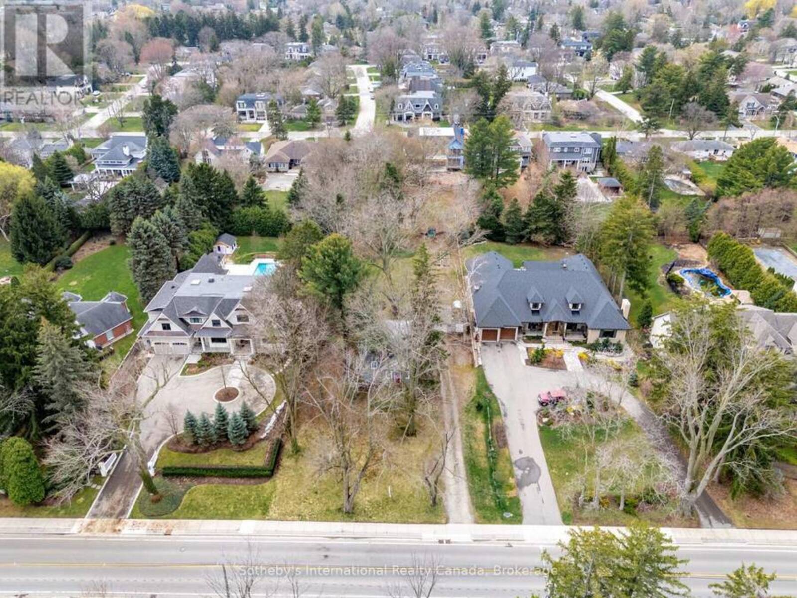 362 FOURTH LINE, Oakville, Ontario L6L 5A4