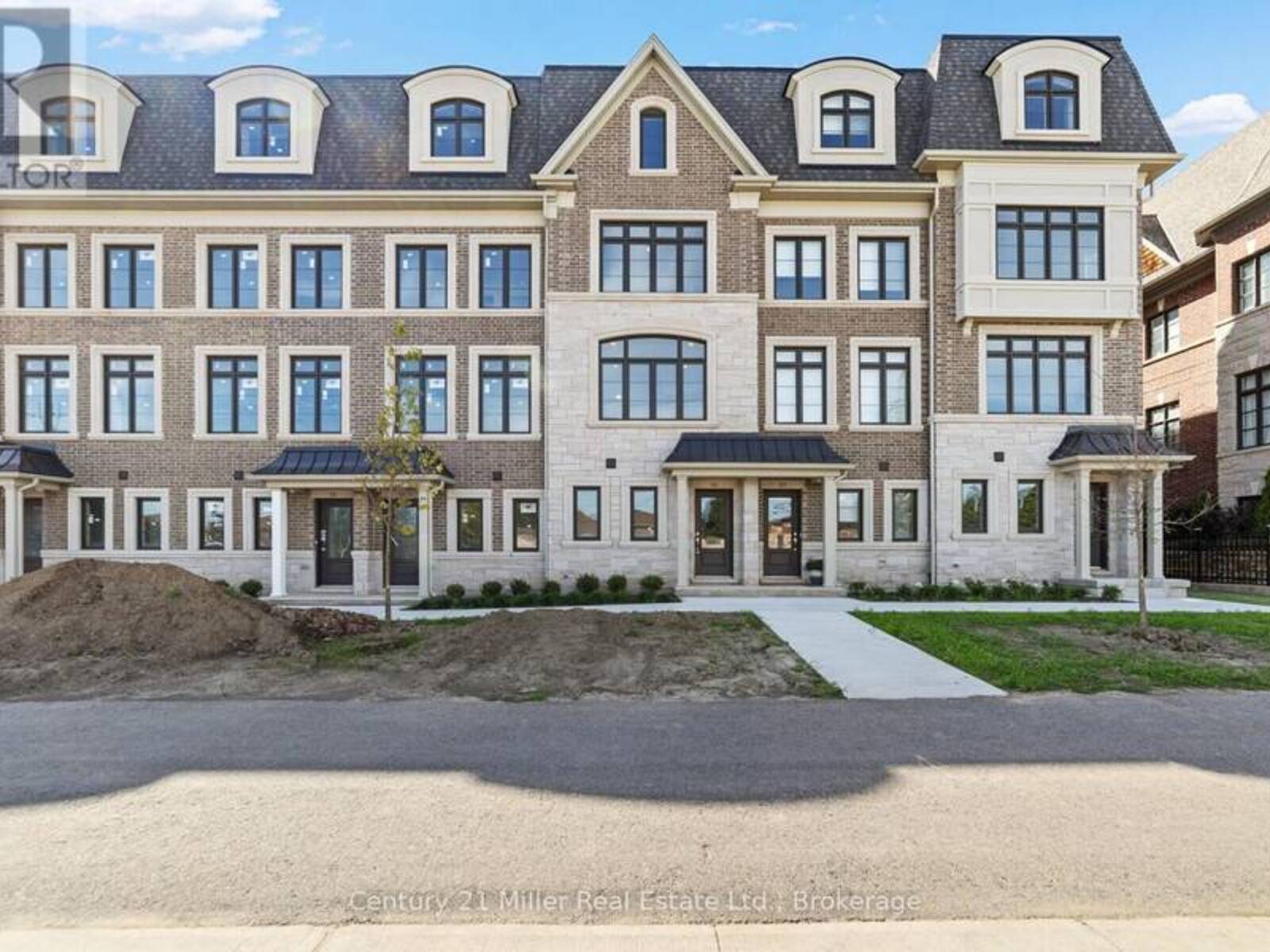 56 - 2150 TRAFALGAR ROAD, Oakville, Ontario L6H 8A5