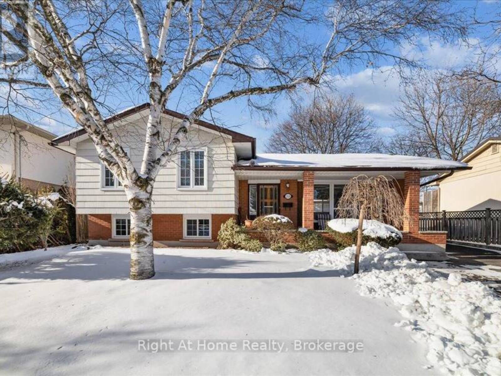 251 ELMWOOD ROAD, Oakville, Ontario L6K 2A9