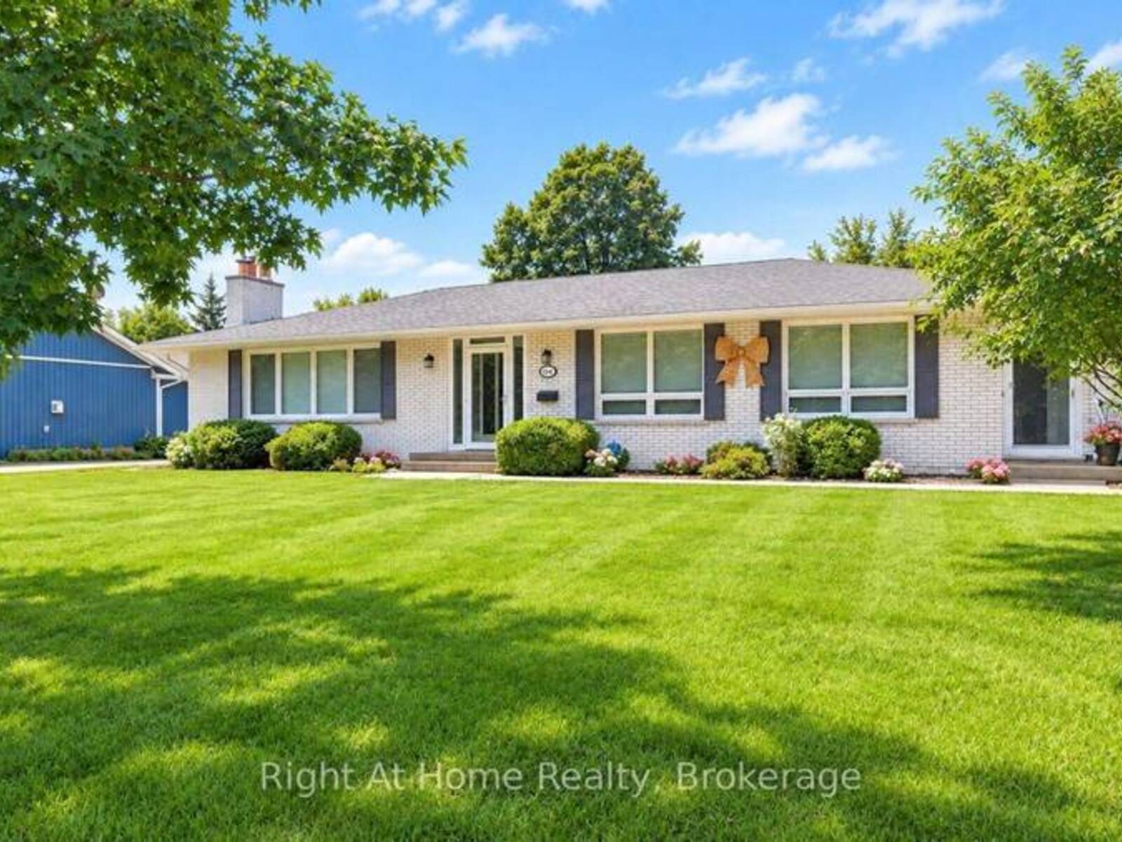 15414 NIAGARA RIVER PARKWAY, Niagara-on-the-Lake, Ontario L0S 1J0