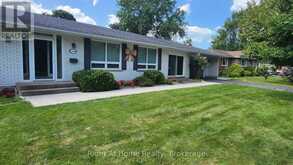 15414 NIAGARA RIVER PARKWAY | Niagara-on-the-Lake Ontario | Slide Image Two