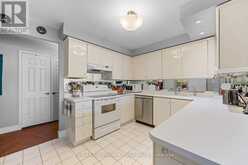 301 - 2287 LAKE SHORE ROAD W | Toronto Ontario | Slide Image Fifteen